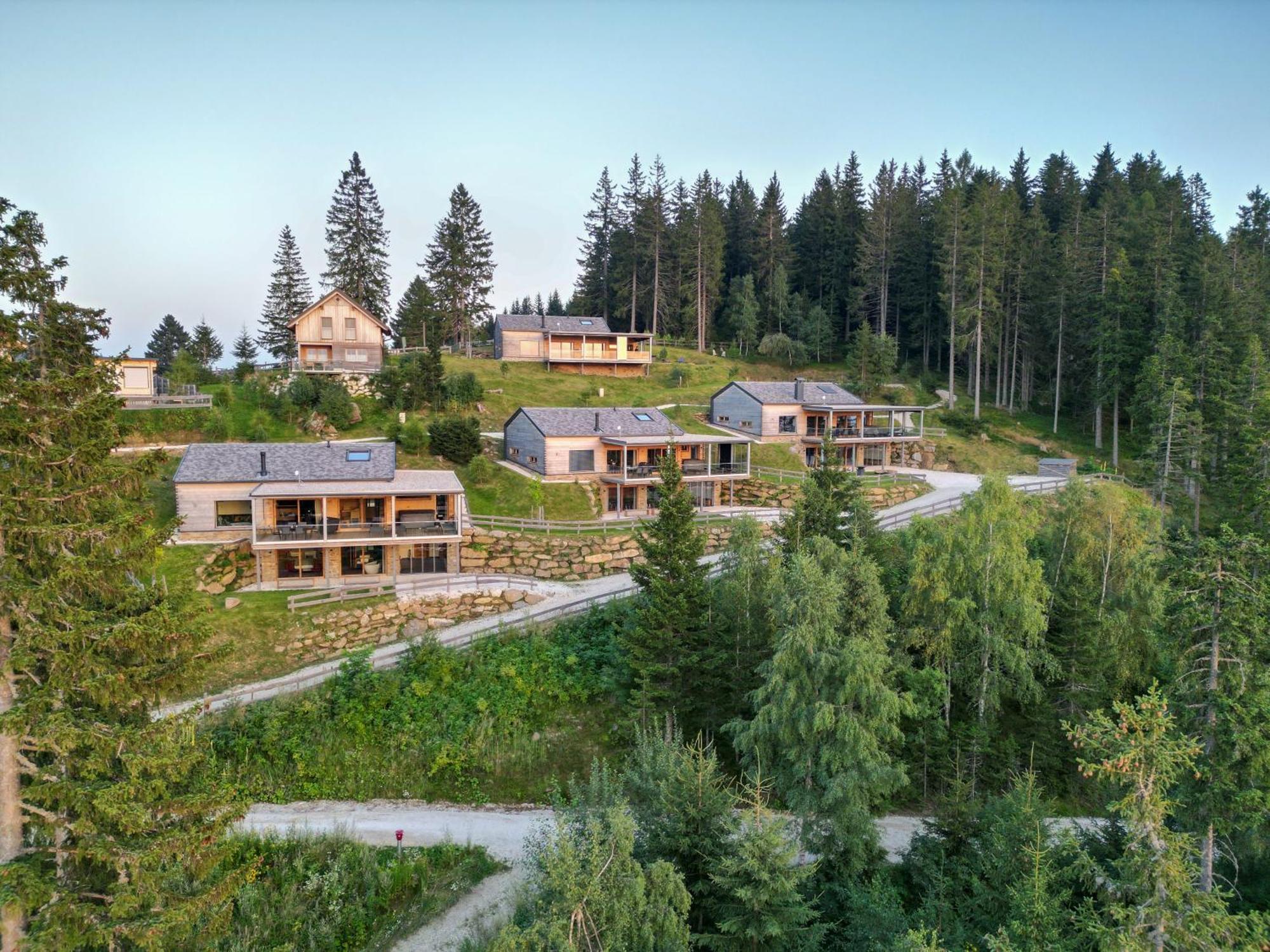 Brandlalm Chalets Gundisch Екстериор снимка