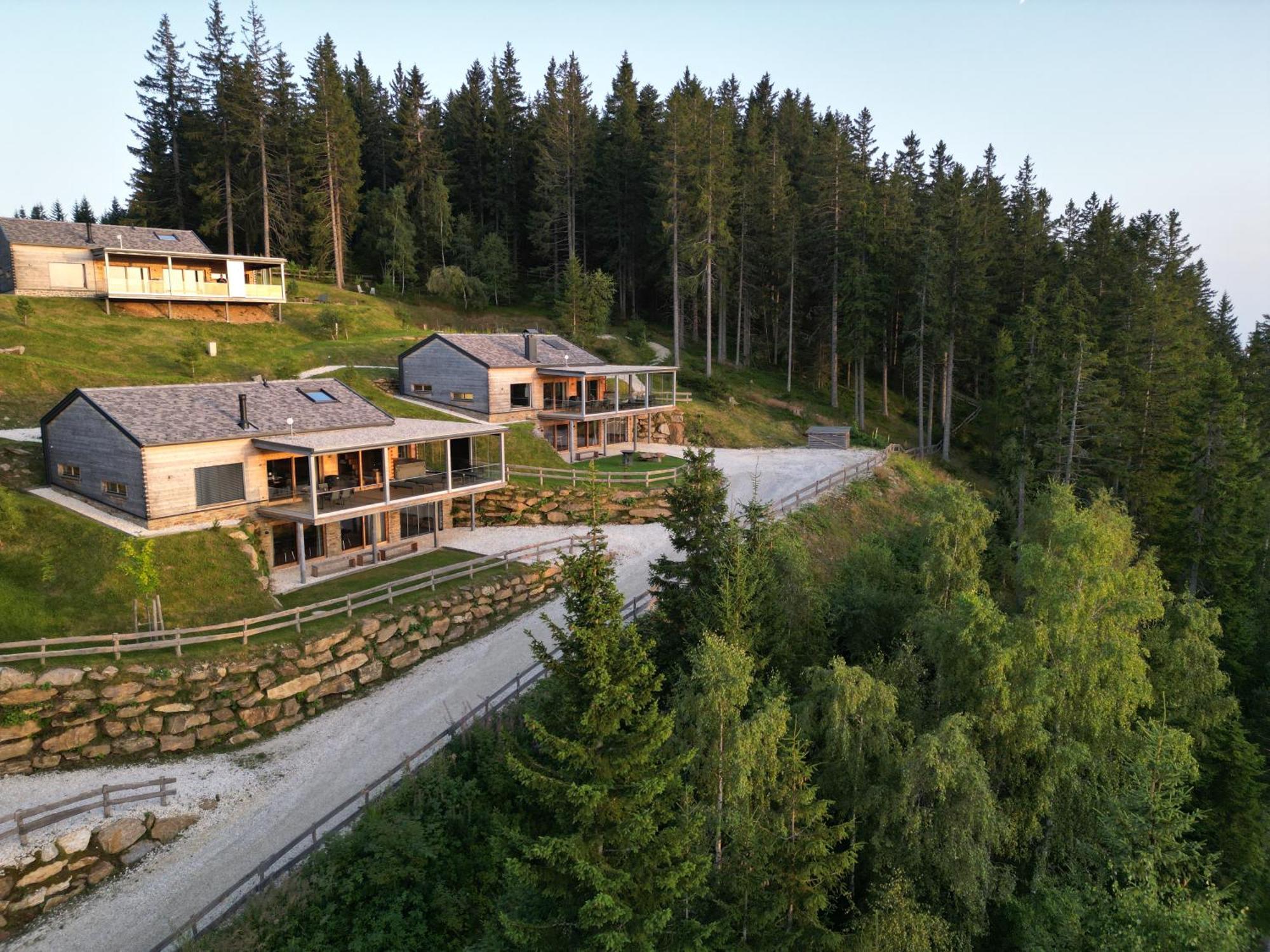 Brandlalm Chalets Gundisch Екстериор снимка